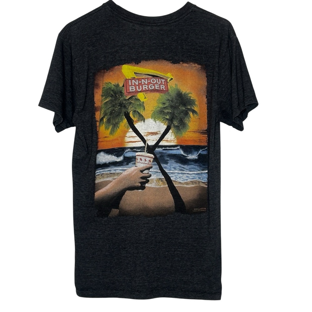 In N Out Burger Gray T-Shirt Medium Tropical Palm Trees Coastal Graphic Tee